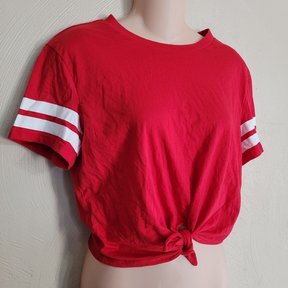 Divided by H&M Red Tie Front Short Sleeve Crop Top Size Women's Small - Picture 2 of 7